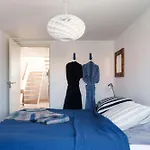 Enjoy Sea Views In Summer House
