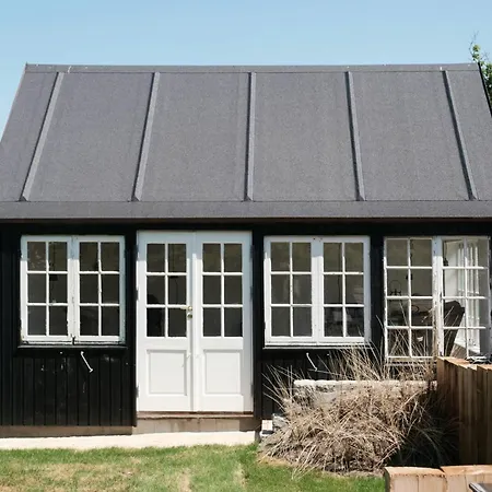 Enjoy Sea Views In Summer House 度假居 *